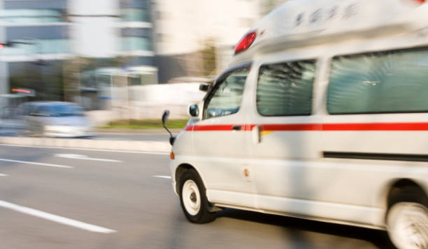 救急車で運ばれる程の酷い片頭痛で部活もできなかった１６歳高校生がカイロを受けて劇的に改善した症例